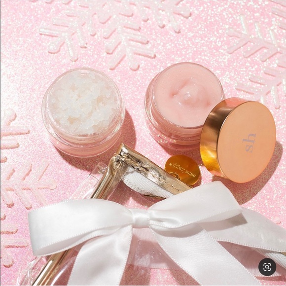 ONLY 2 LEFT!! Sara Happ The Lip Scrub 💋 - Picture 7 of 9